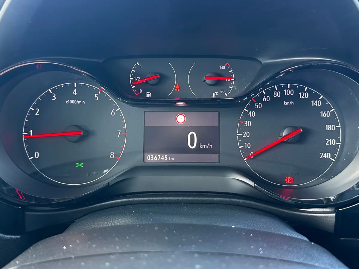 1.2 Edition | BROEKHUIS ONDERHOUDEN| EERSTE EIGENAAR| APPLE CARPLAY/ANDROID AUTO| PARKEERSENSOREN ACHTER| DAB ONTVANGER| CRUISE CONTROL| GETINT GLAS| AIRCO| 16" LM-VELGEN|