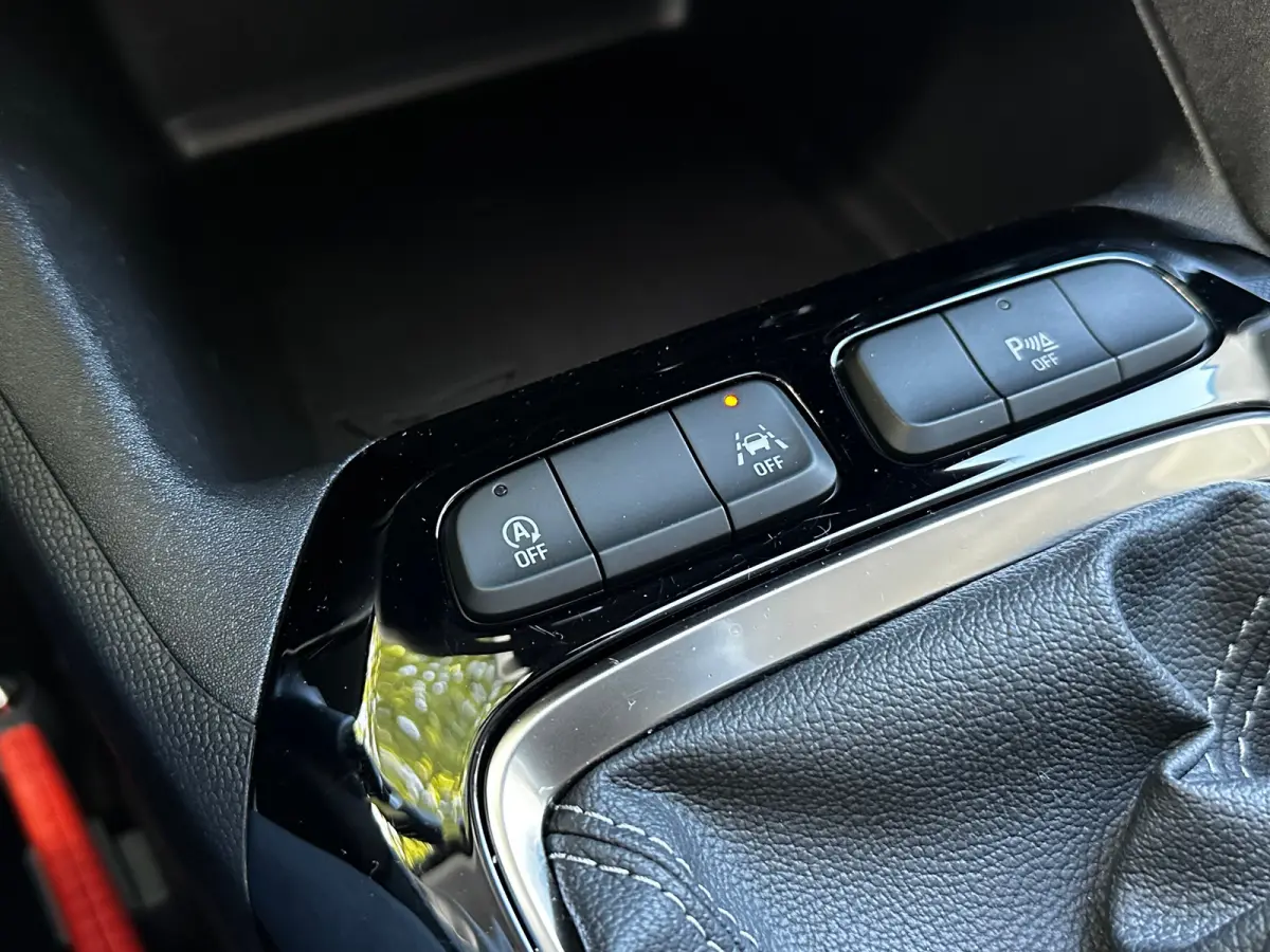 1.2 Edition | BROEKHUIS ONDERHOUDEN| EERSTE EIGENAAR| APPLE CARPLAY/ANDROID AUTO| PARKEERSENSOREN ACHTER| DAB ONTVANGER| CRUISE CONTROL| GETINT GLAS| AIRCO| 16" LM-VELGEN|