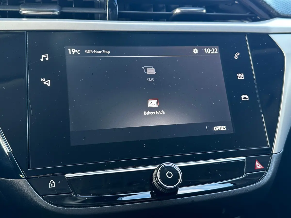 1.2 Edition | BROEKHUIS ONDERHOUDEN| EERSTE EIGENAAR| APPLE CARPLAY/ANDROID AUTO| PARKEERSENSOREN ACHTER| DAB ONTVANGER| CRUISE CONTROL| GETINT GLAS| AIRCO| 16" LM-VELGEN|