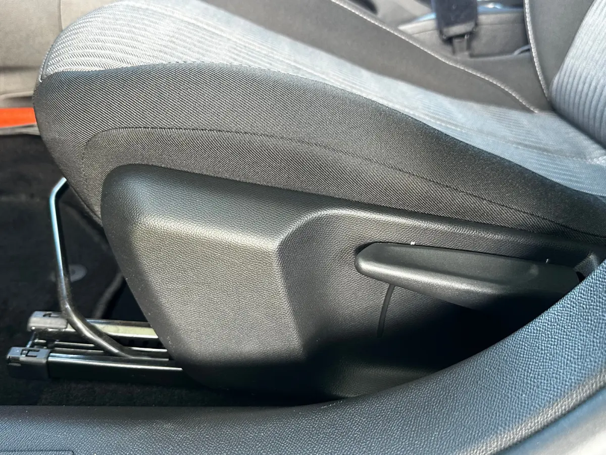 1.2 Edition | BROEKHUIS ONDERHOUDEN| EERSTE EIGENAAR| APPLE CARPLAY/ANDROID AUTO| PARKEERSENSOREN ACHTER| DAB ONTVANGER| CRUISE CONTROL| GETINT GLAS| AIRCO| 16" LM-VELGEN|