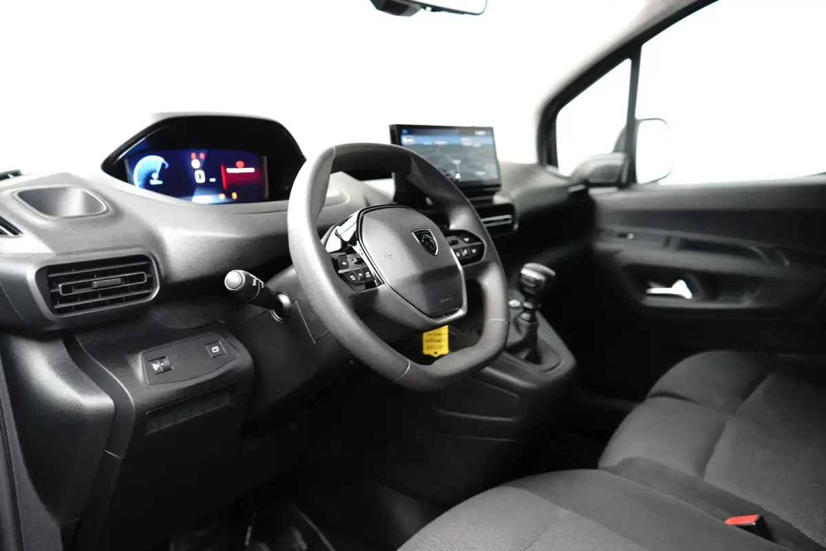 1.5 BlueHDi 100 S&S L2 Camera | Houten Laadvloer | Carplay | Digitaal Dashboard | Airco | Cruise Control | DAB | Achteruitrijcamera | Airco | Apple Carplay/Android Auto|telefoonintegratie pr