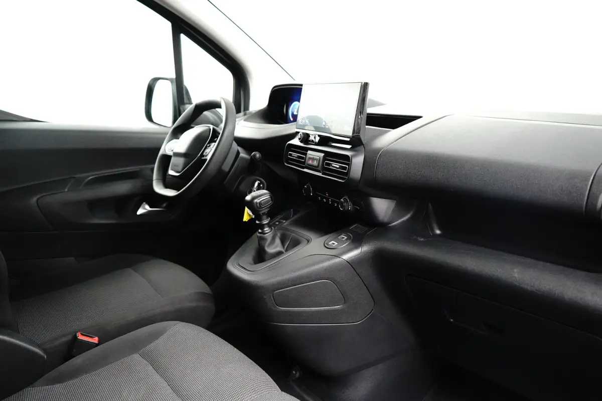 1.5 BlueHDi 100 S&S L2 Camera | Houten Laadvloer | Carplay | Digitaal Dashboard | Airco | Cruise Control | DAB | Achteruitrijcamera | Airco | Apple Carplay/Android Auto|telefoonintegratie pr