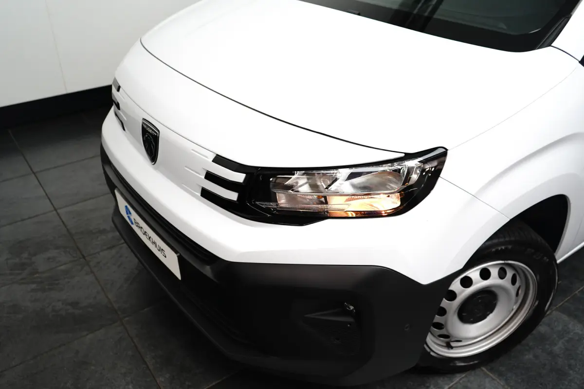 1.5 BlueHDi 100 S&S L2 Camera | Houten Laadvloer | Carplay | Digitaal Dashboard | Airco | Cruise Control | DAB | Achteruitrijcamera | Airco | Apple Carplay/Android Auto|telefoonintegratie pr