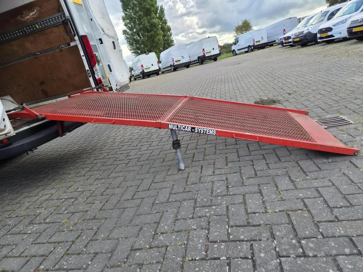 2.3 L4H2 Hi-Matic Automaat 157pk Uitklap lift