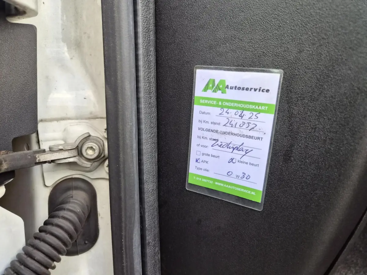 2.3 L4H2 Hi-Matic Automaat 157pk Uitklap lift