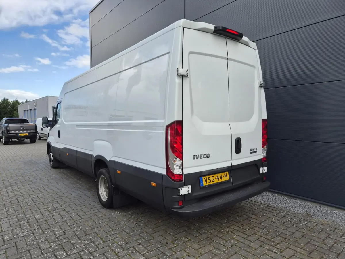 2.3 L4H2 Hi-Matic Automaat 157pk Uitklap lift