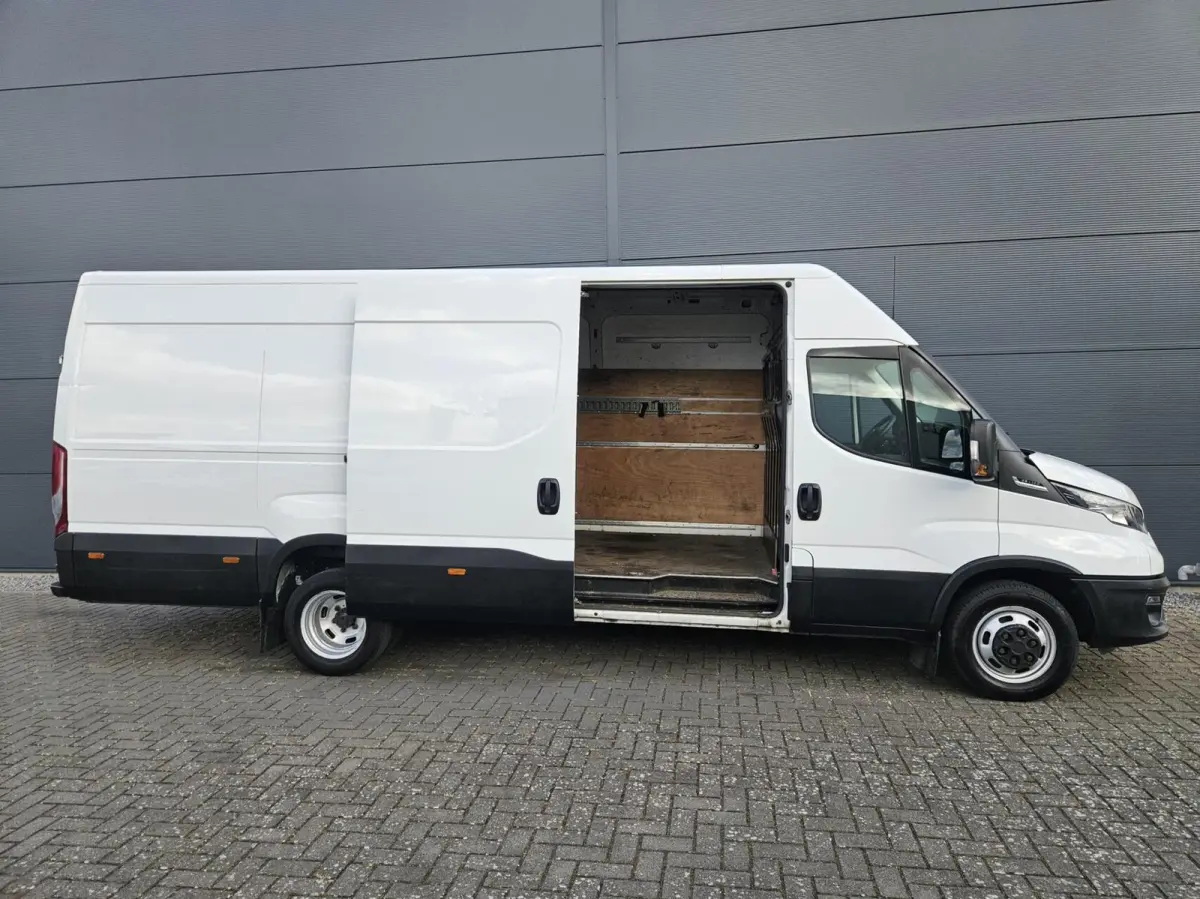 2.3 L4H2Hi-Matic Dubbel lucht 157pk Uitklap lift