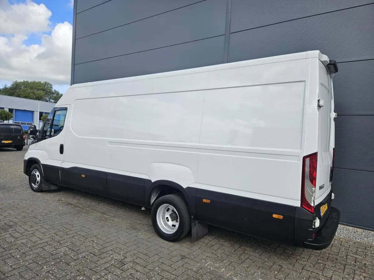 2.3 L4H2Hi-Matic Dubbel lucht 157pk Uitklap lift