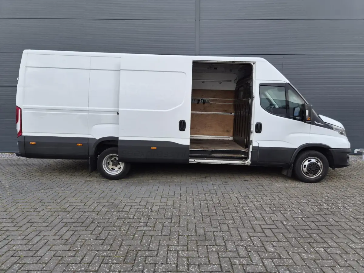 2.3 L4H2 Hi-Matic Automaat 157pk Uitklap lift