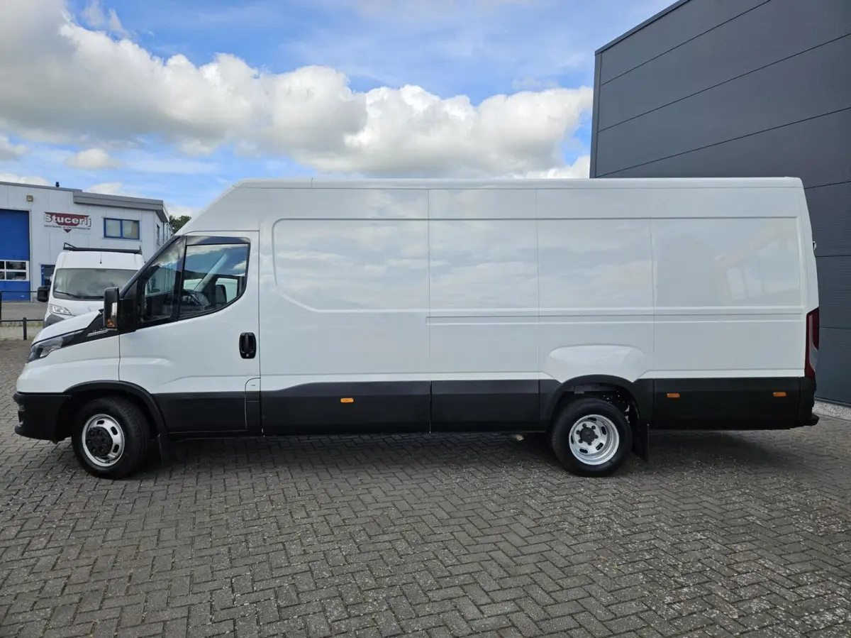 2.3 L4H2Hi-Matic Dubbel lucht 157pk Uitklap lift