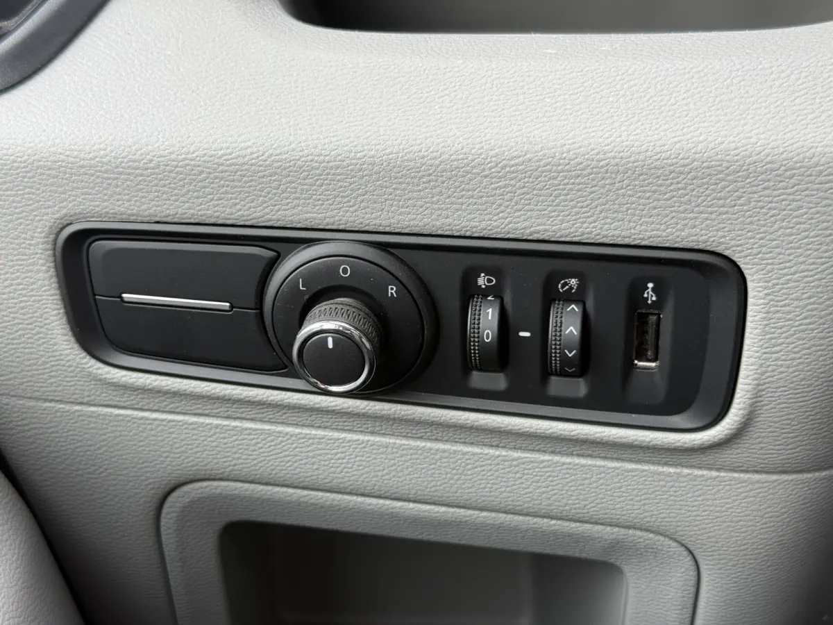 65kWh Elektrisch! L4 172km WLTP 204PK 80kw Snelladen Carplay Adaptieve Cruise Control LED Parkeersensoren voor Airco