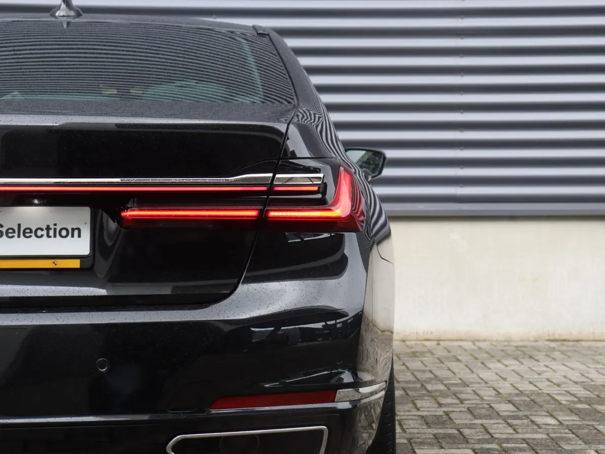 Sedan 745e | High Executive | Harman Kardon | Parking Assistant Plus | Head-Up | Laserlight | Soft-Close | SOH 86% | 19''LMV