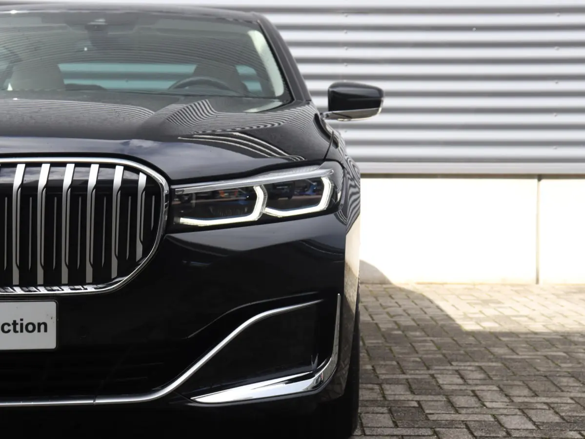 Sedan 745e | High Executive | Harman Kardon | Parking Assistant Plus | Head-Up | Laserlight | Soft-Close | SOH 86% | 19''LMV