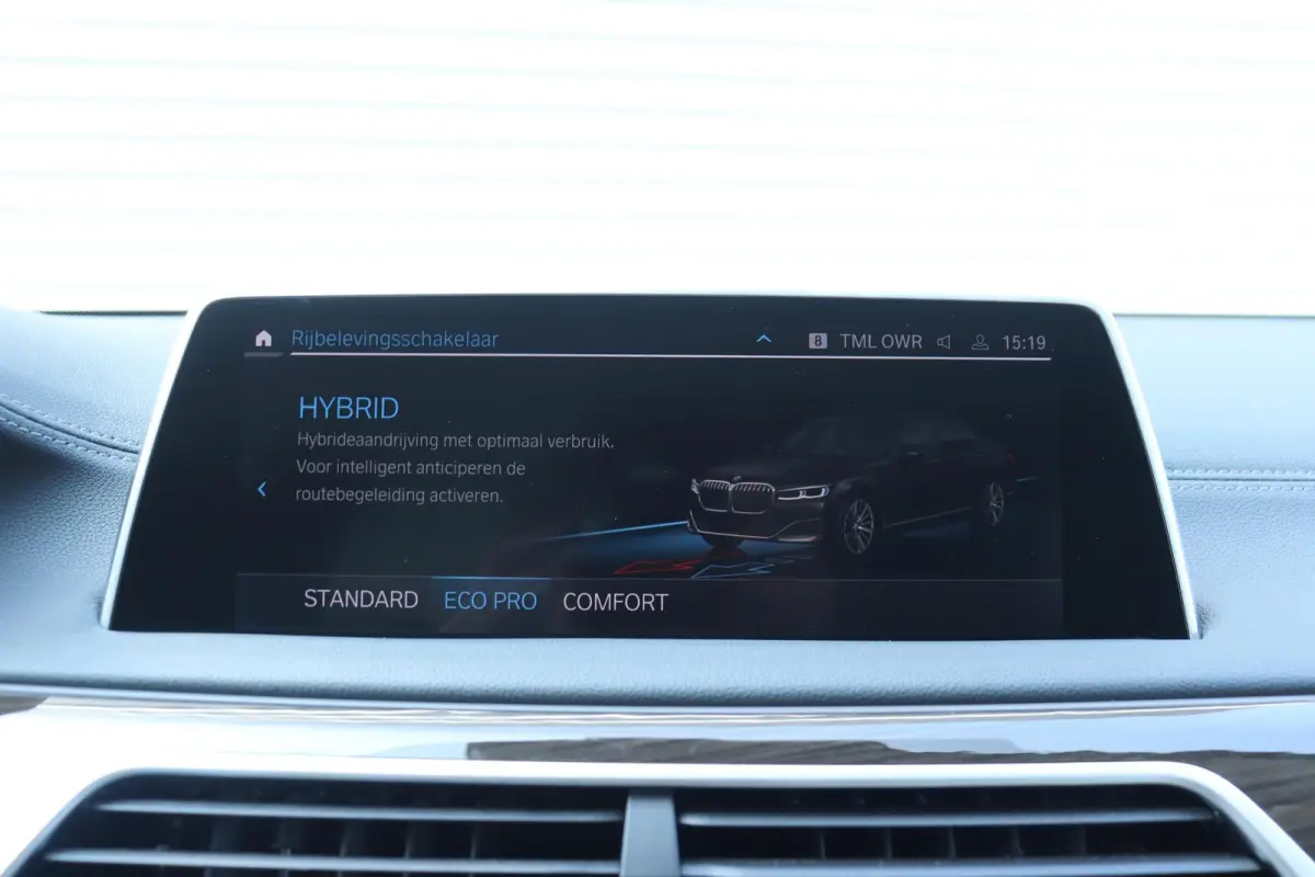 Sedan 745e | High Executive | Harman Kardon | Parking Assistant Plus | Head-Up | Laserlight | Soft-Close | SOH 86% | 19''LMV