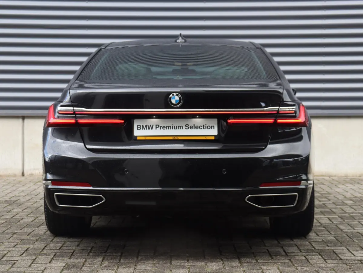 Sedan 745e | High Executive | Harman Kardon | Parking Assistant Plus | Head-Up | Laserlight | Soft-Close | 19''LMV