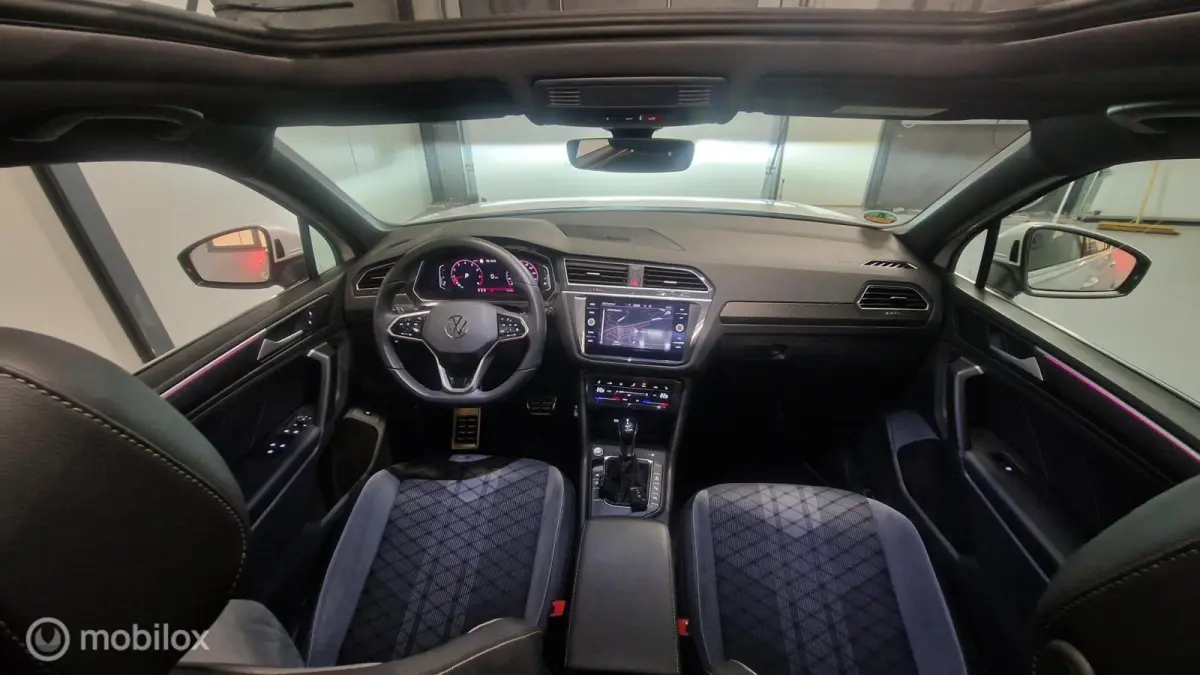 1.5 TSI R-Line PANO TREKHAAK iQ LIGHTS 1e EIGENAAR