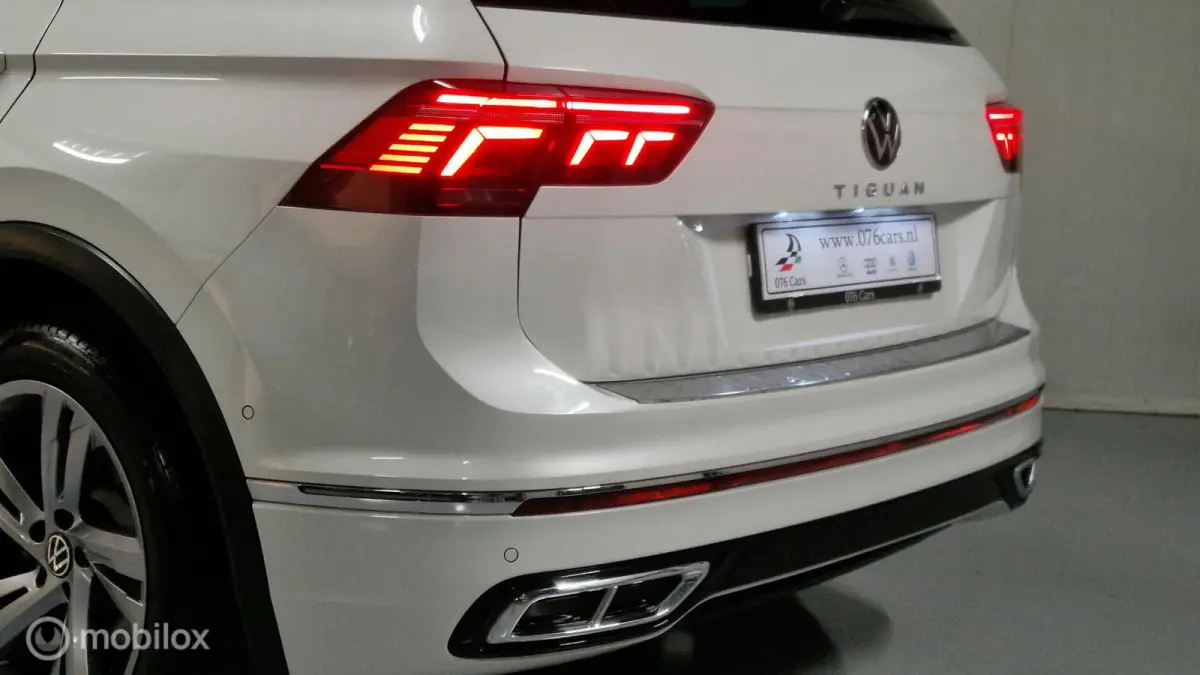 1.5 TSI R-Line PANO TREKHAAK iQ LIGHTS 1e EIGENAAR