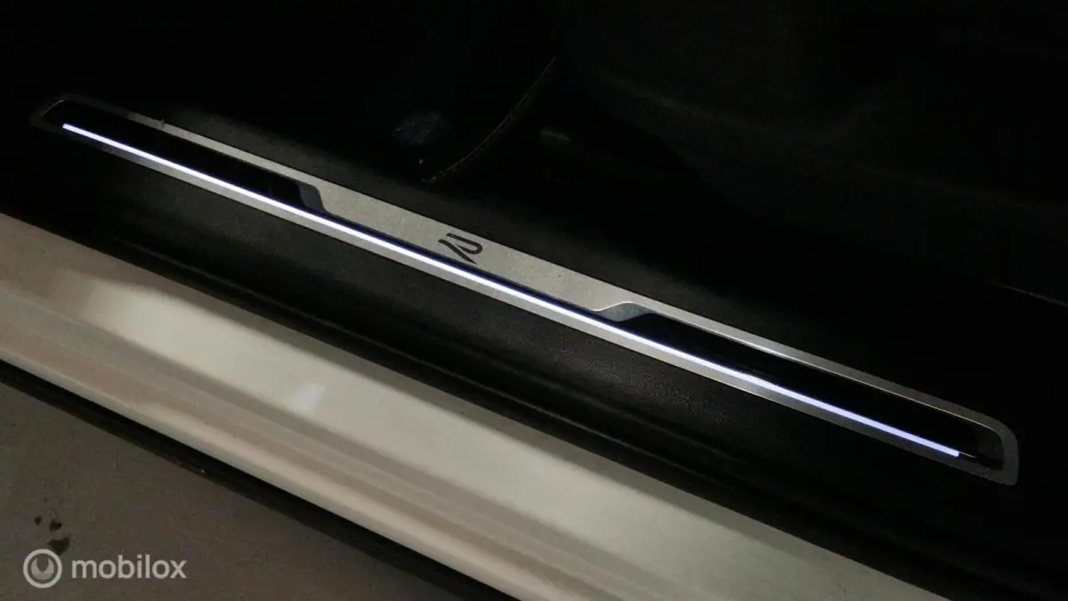 1.5 TSI R-Line PANO TREKHAAK iQ LIGHTS 1e EIGENAAR