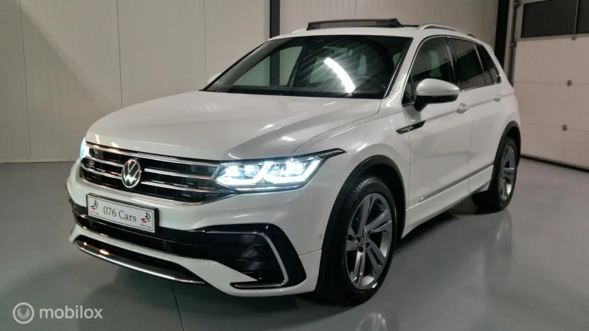 1.5 TSI R-Line PANO TREKHAAK iQ LIGHTS 1e EIGENAAR