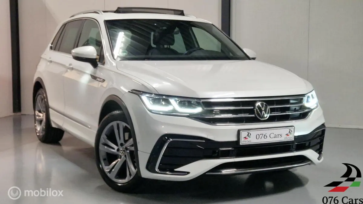 1.5 TSI R-Line PANO TREKHAAK iQ LIGHTS 1e EIGENAAR