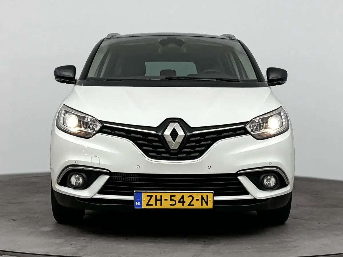 140 pk TCe Intens | Trekhaak | Camera | Parkeersenoren voor en Achter | Carplay