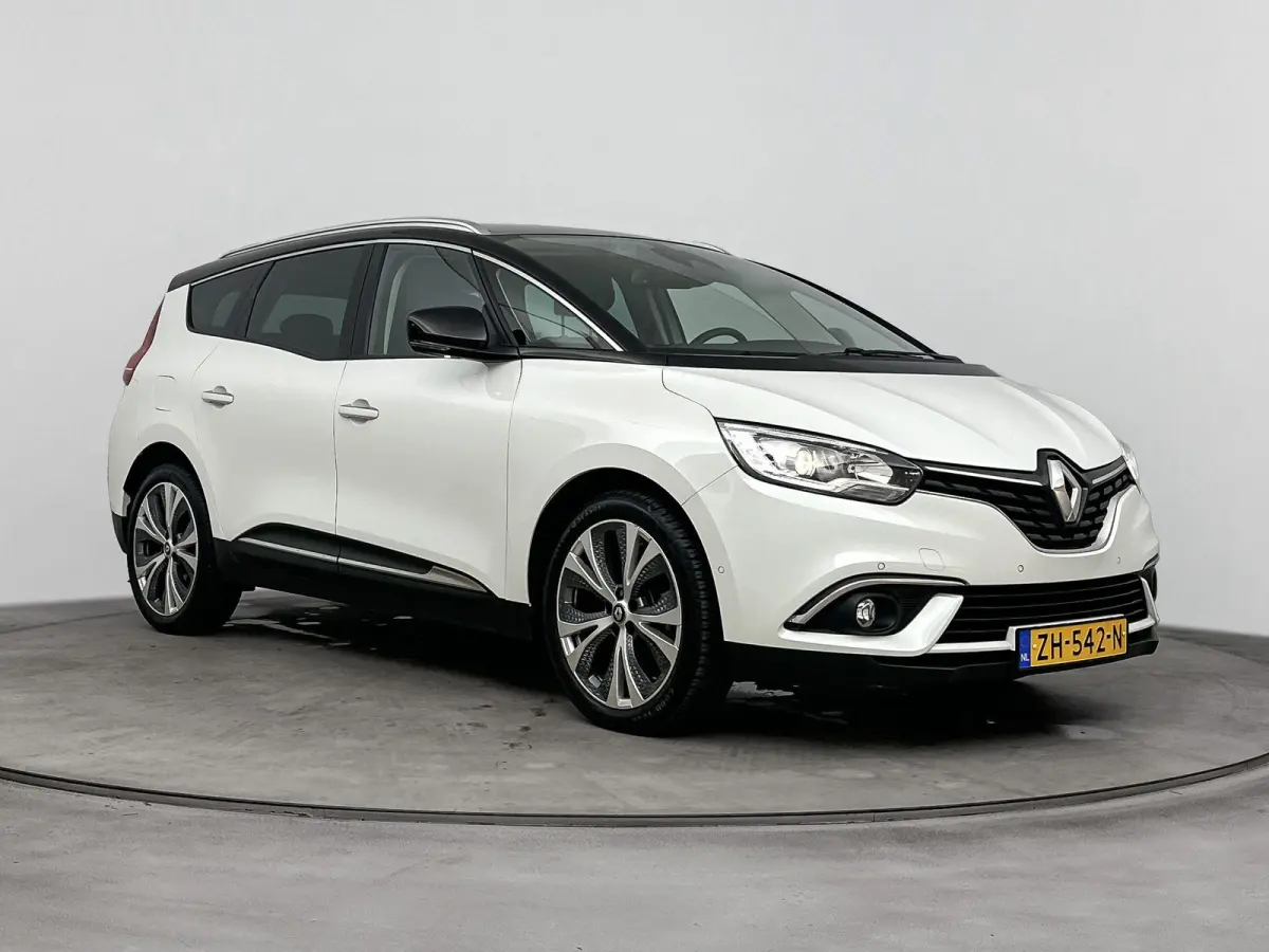 140 pk TCe Intens | Trekhaak | Camera | Parkeersenoren voor en Achter | Carplay