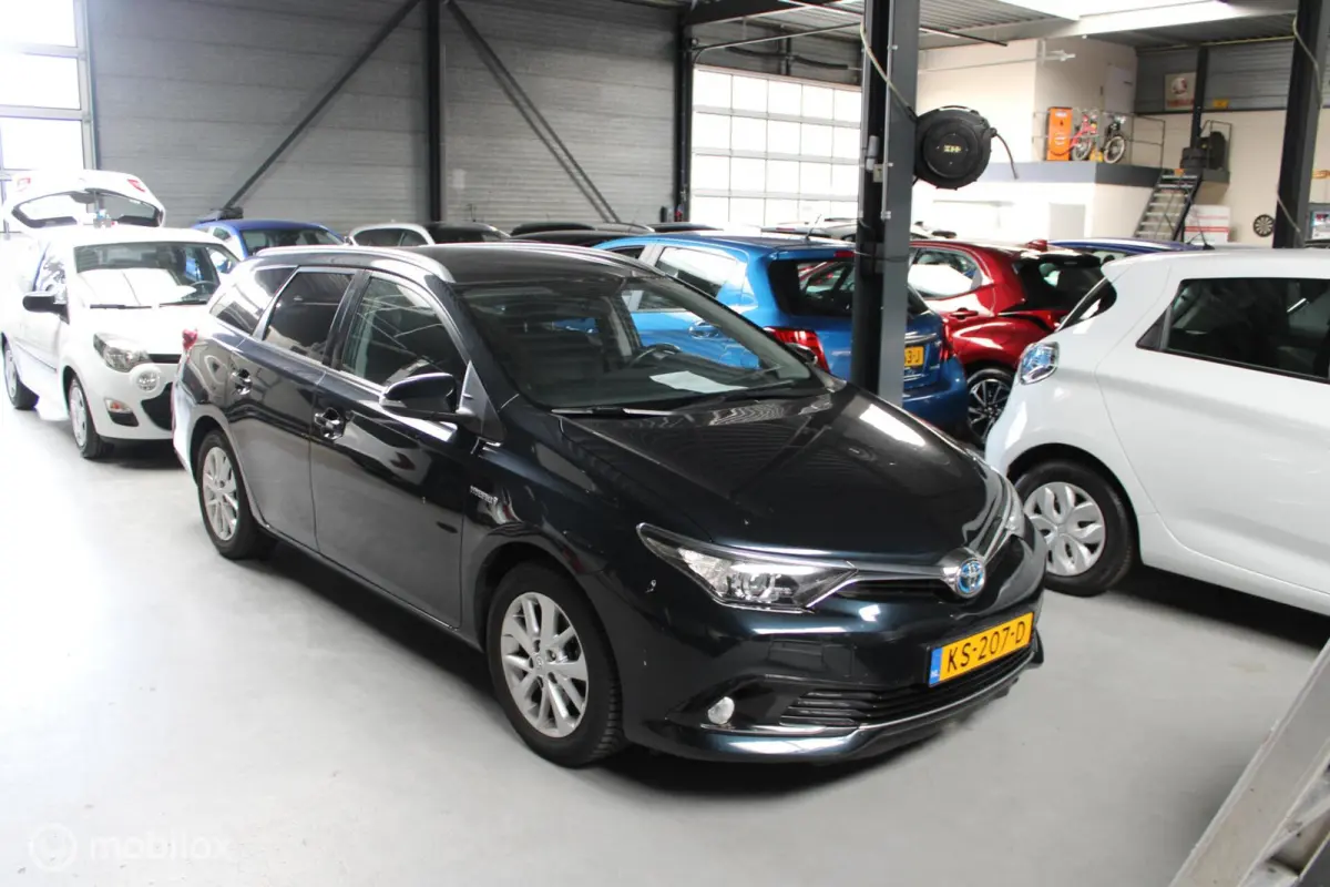 1.8 Hybrid Active | NL Auto Boekjes | Navigatie | Parkeersensoren achter.