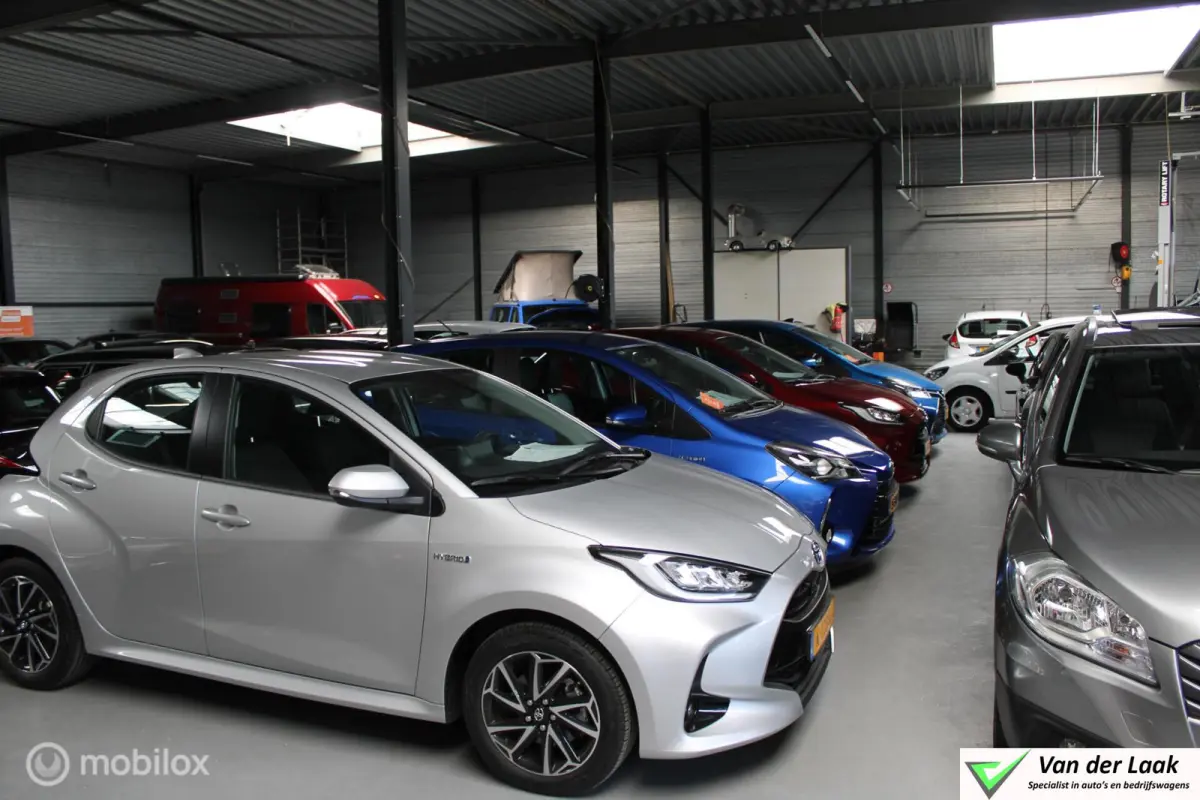 1.8 Hybrid Active | NL Auto Boekjes | Navigatie | Parkeersensoren achter.