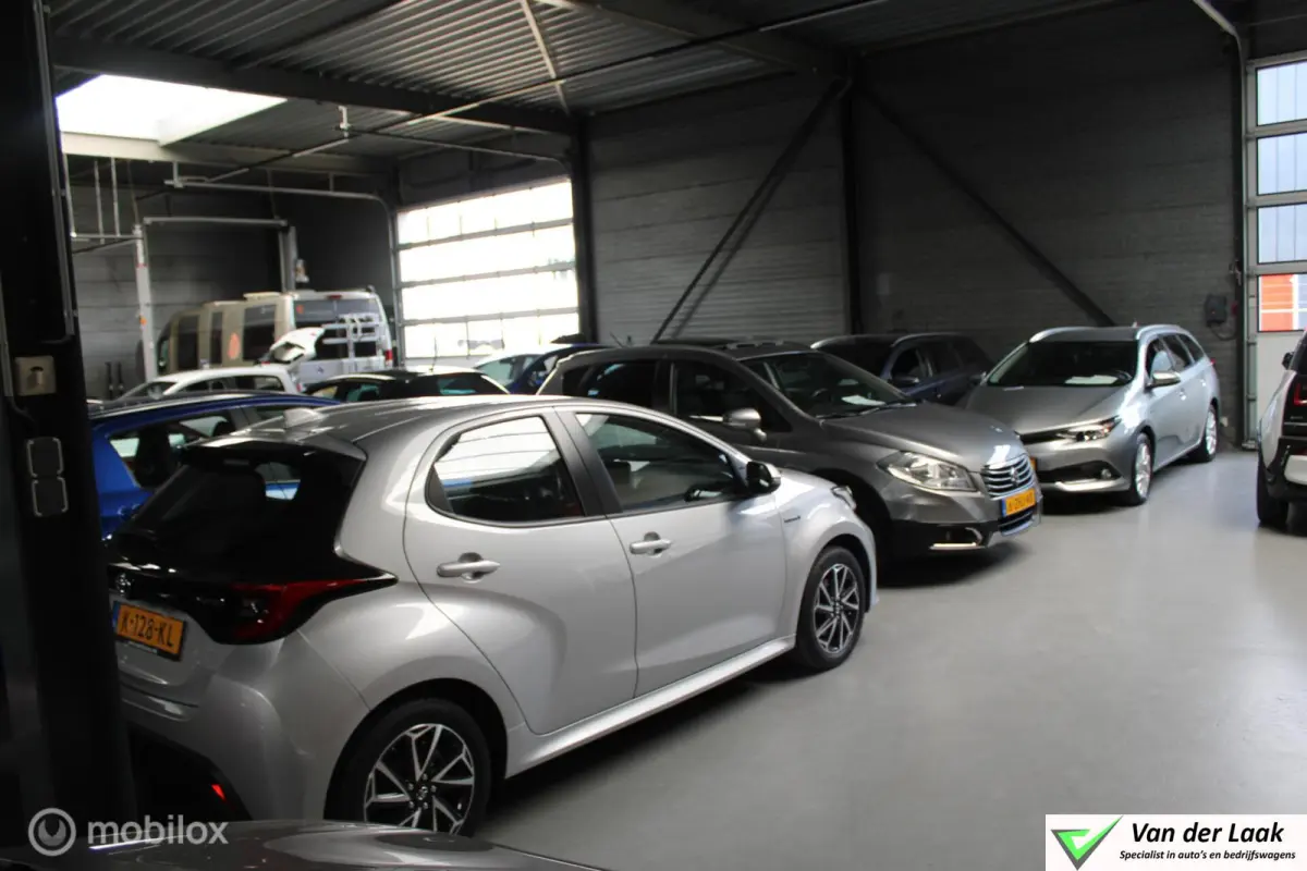 1.8 Hybrid Active | NL Auto Boekjes | Navigatie | Parkeersensoren achter.