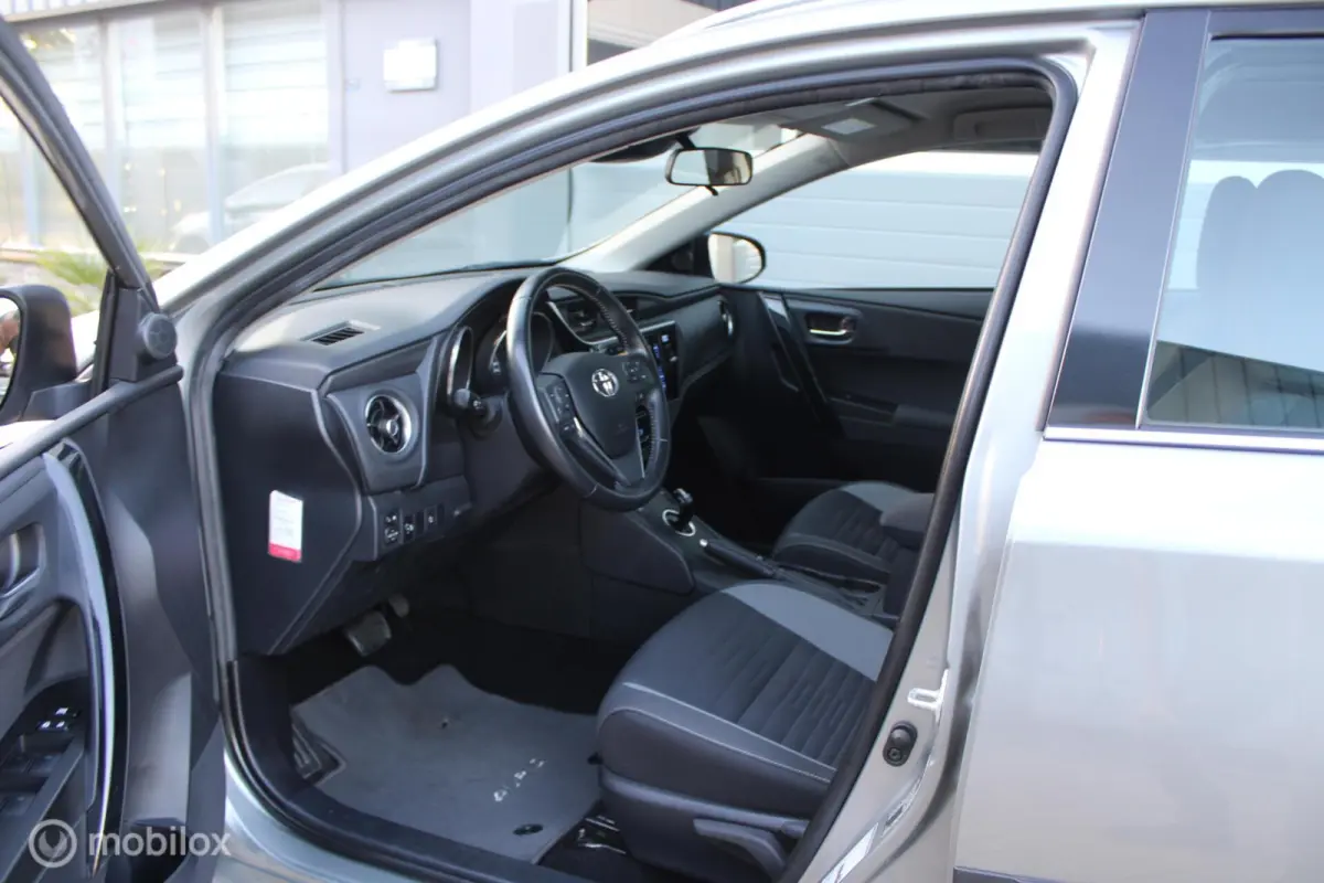 1.8 Hybrid Active | NL Auto Boekjes | Navigatie | Parkeersensoren achter.