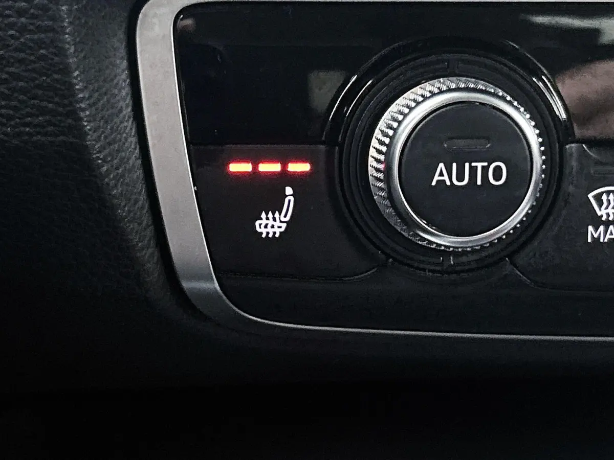 45 TFSI e Advanced Edition 245 PK l Adaptive cruise control l Camera l Navigatie plus l Climate control l Privacy glas | Apple Carplay | Android Auto l Elektr. instel. bestuurdersstoel l Sto