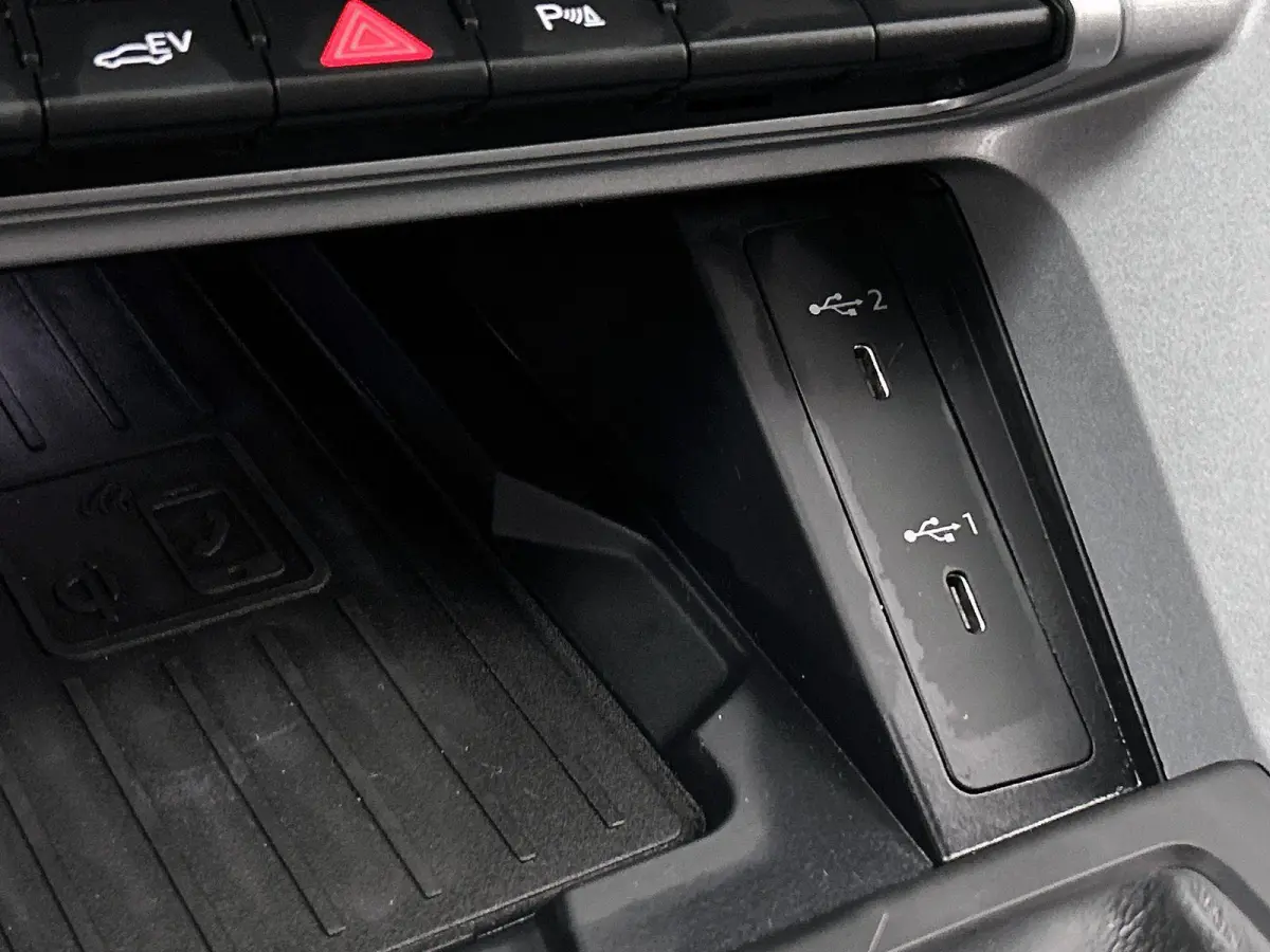 45 TFSI e Advanced Edition 245 PK l Adaptive cruise control l Camera l Navigatie plus l Climate control l Privacy glas | Apple Carplay | Android Auto l Elektr. instel. bestuurdersstoel l Sto