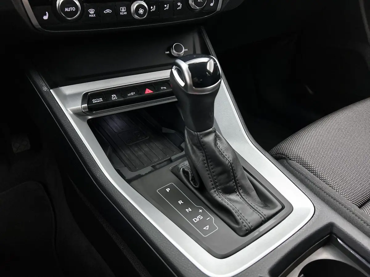 45 TFSI e Advanced Edition 245 PK l Adaptive cruise control l Camera l Navigatie plus l Climate control l Privacy glas | Apple Carplay | Android Auto l Elektr. instel. bestuurdersstoel l Sto