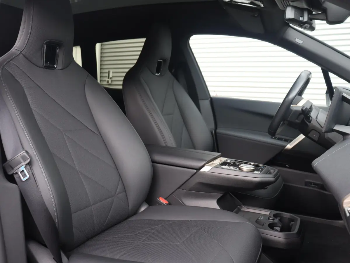 xDrive40 | High Executive | Sportpakket | Panodak Skylounge | Head-Up | Trekhaak | Driving Assistant Prof. | Harman Kardon | Laserlight | Soft Close | 22'' LMV