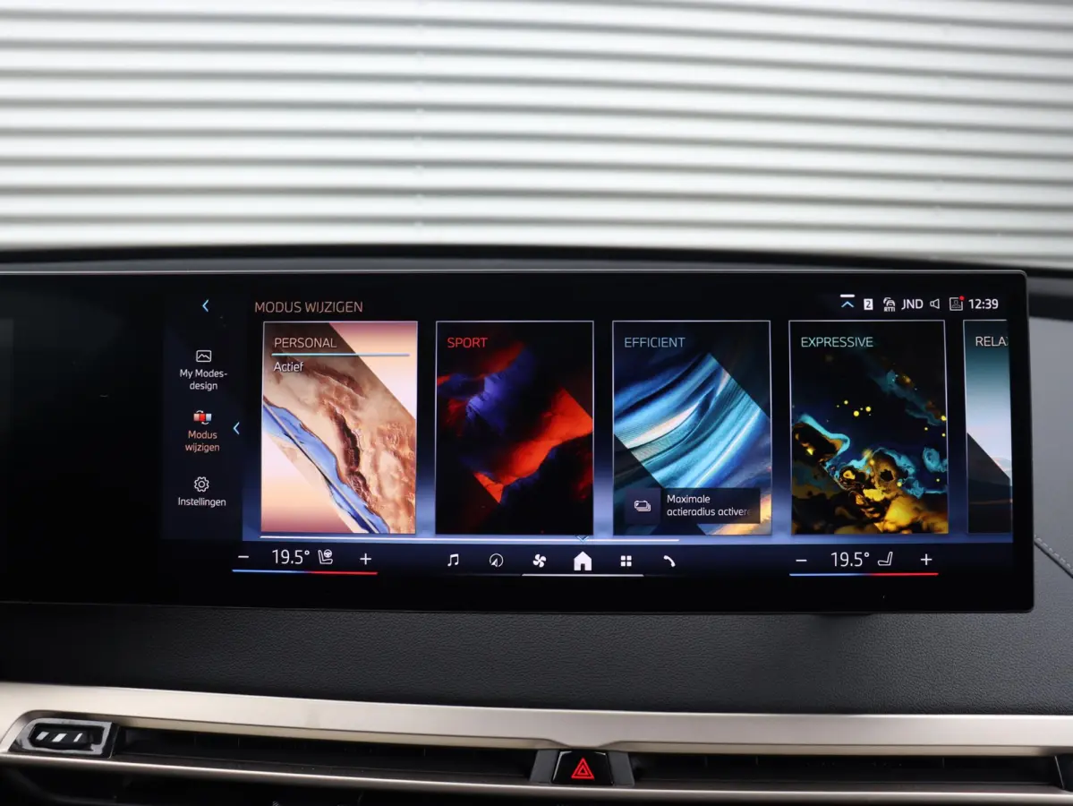 xDrive40 | High Executive | Sportpakket | Panodak Skylounge | Head-Up | Trekhaak | Driving Assistant Prof. | Harman Kardon | Laserlight | Soft Close | 22'' LMV