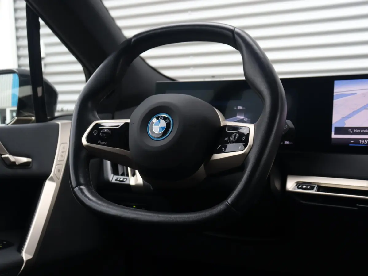 xDrive40 | High Executive | Sportpakket | Panodak Skylounge | Head-Up | Trekhaak | Driving Assistant Prof. | Harman Kardon | Laserlight | Soft Close | 22'' LMV