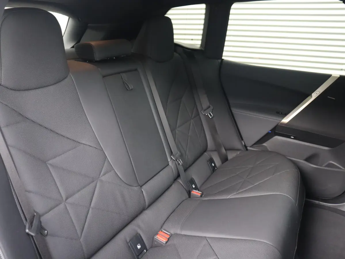 xDrive40 | High Executive | Sportpakket | Panodak Skylounge | Head-Up | Trekhaak | Driving Assistant Prof. | Harman Kardon | Laserlight | Soft Close | 22'' LMV