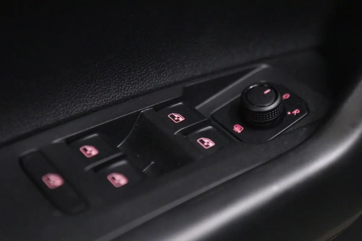 1.0 TSI Comfortline NAP /CARPLAY/NAVI/ACC/VIRTUAL/VOL