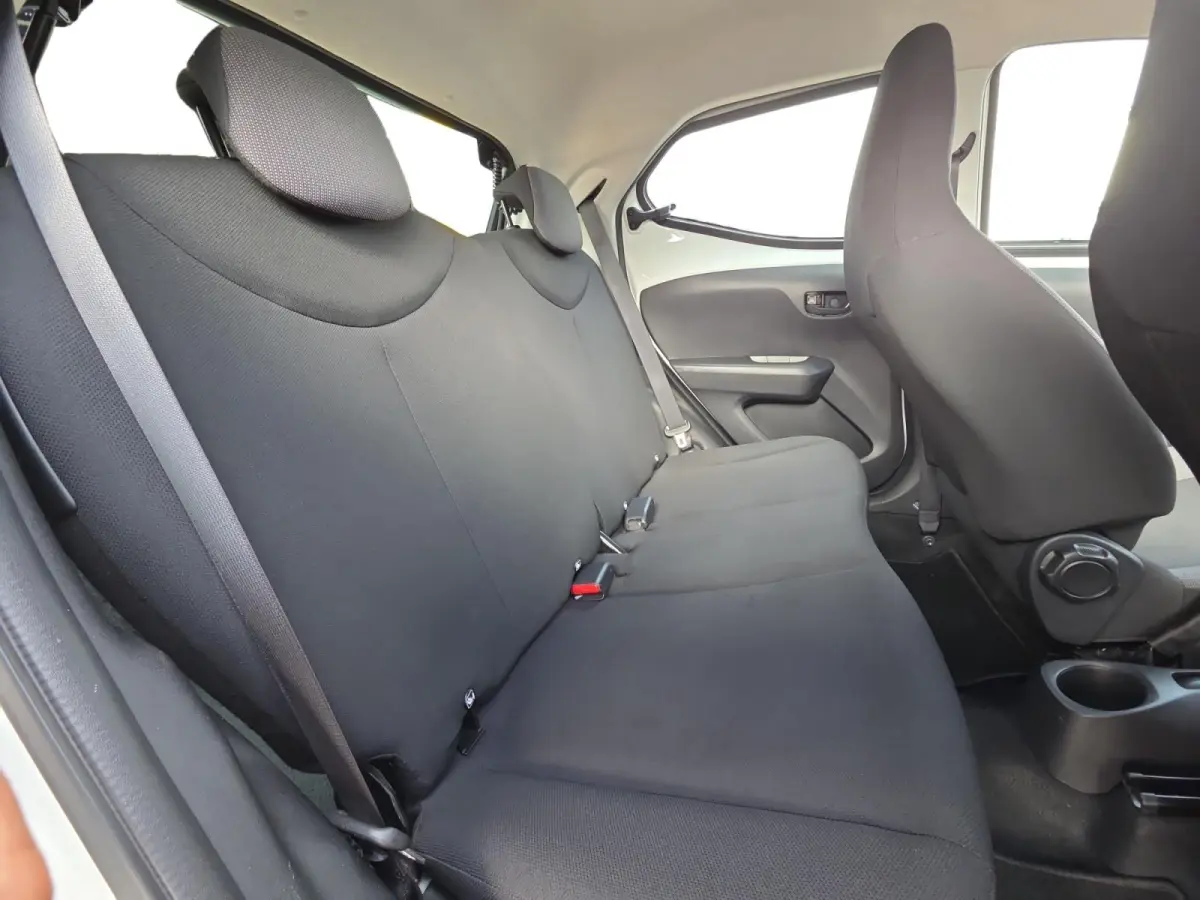 1.0 VVT-i x-fun | Airco | Cruise Control | 12 Maanden BOVAG Garantie |