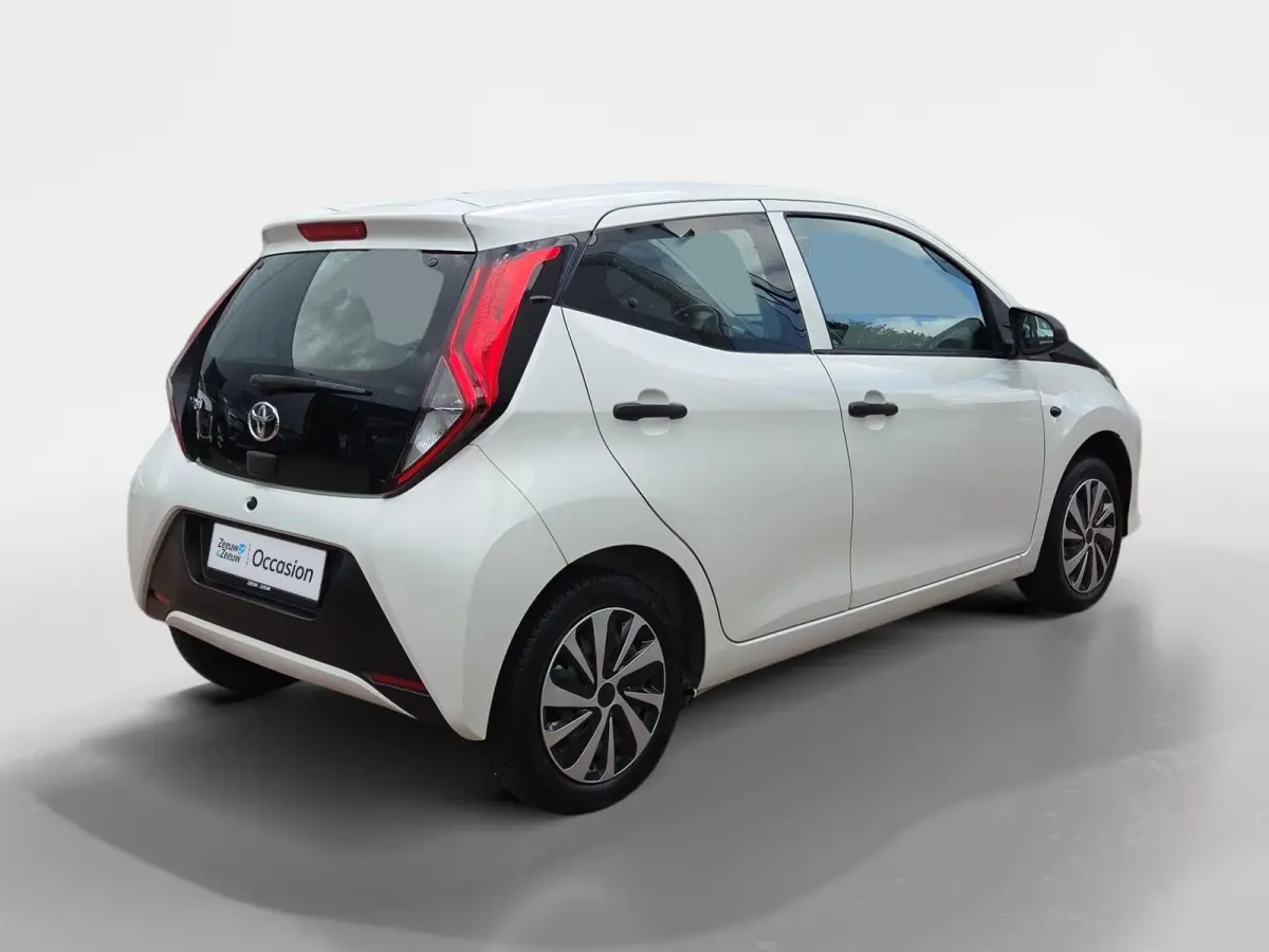 1.0 VVT-i x-fun | Airco | Cruise Control | 12 Maanden BOVAG Garantie |