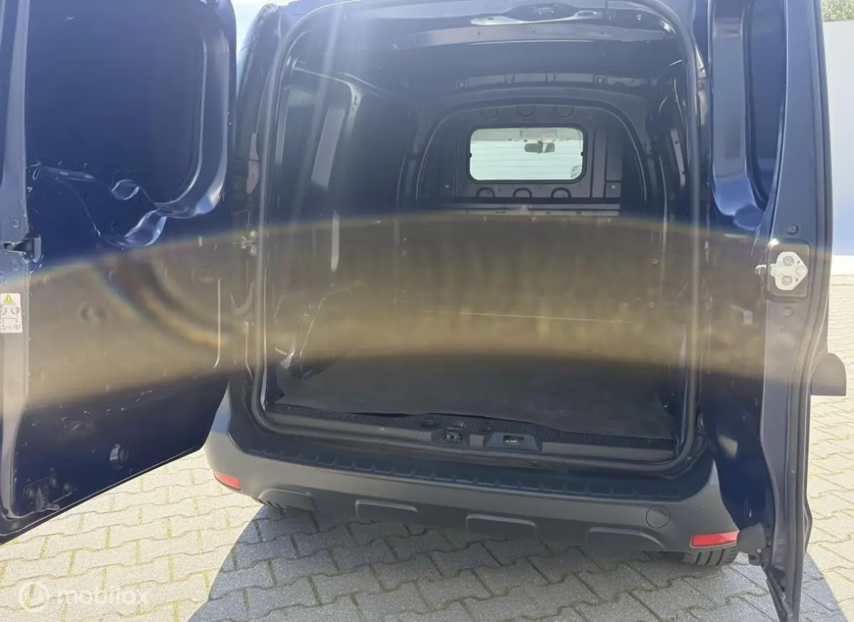 bestel 1.6 MPI 100 Access | Benzine | 96.180 km | Marge