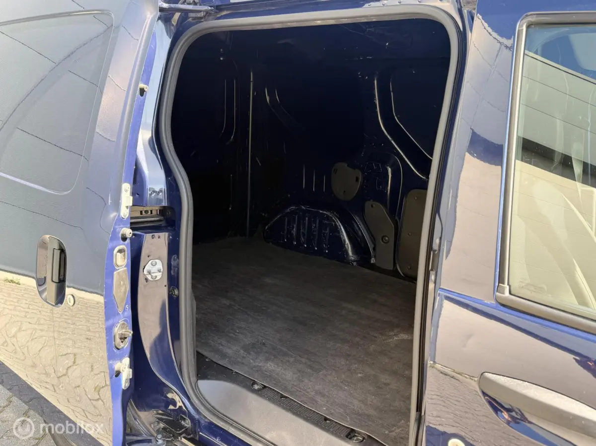 bestel 1.6 MPI 100 Access | Benzine | 96.180 km | Marge