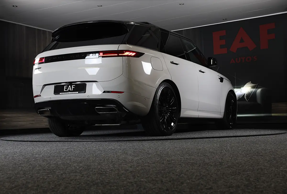 3.0 P550e Autobiography PHEV / SV Bespoke Deep Garnet / Massage / Head Up / Verkoeling / Memory /Pano