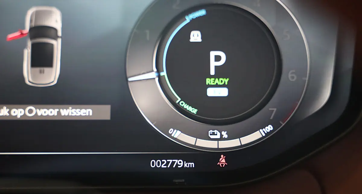 3.0 P550e Autobiography PHEV / SV Bespoke Deep Garnet / Massage / Head Up / Verkoeling / Memory /Pano