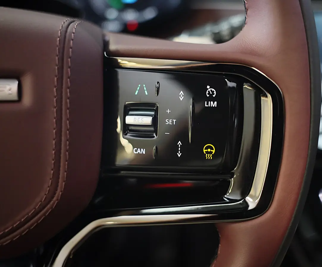 3.0 P550e Autobiography PHEV / SV Bespoke Deep Garnet / Massage / Head Up / Verkoeling / Memory /Pano