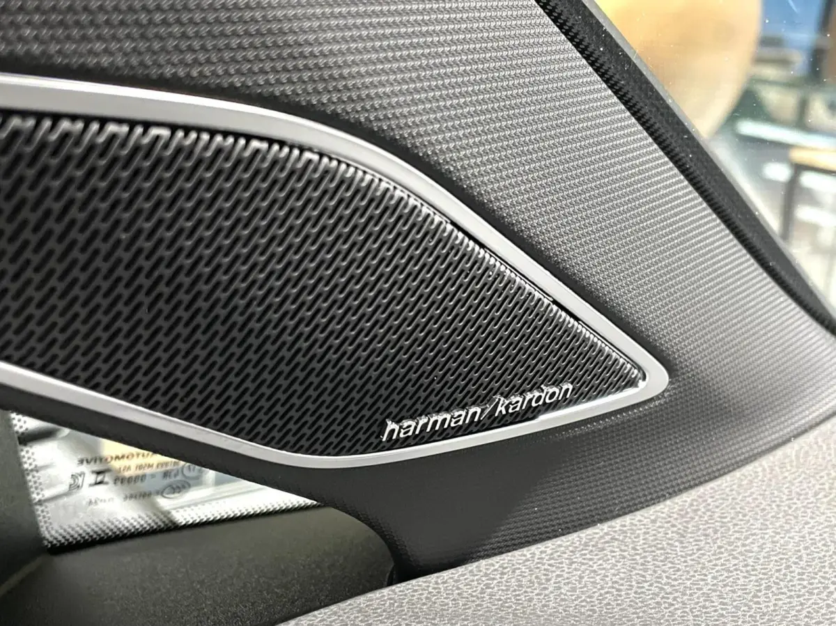 1.5 TSI R-Line Black Style/ Cam/ IQ/ H&K/ Keyless/ CarPlay