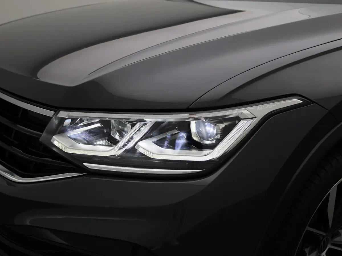 1.4 TSI eHybrid R-Line Business+ 245 PK| SoH 95% | Dealeronderhouden | Trekhaak | Navigatie Pro | 360 Camera | Stoelverwarming | Stuurwielverwarming | 20 Inch Velgen | Dodehoekdetectie | Bla