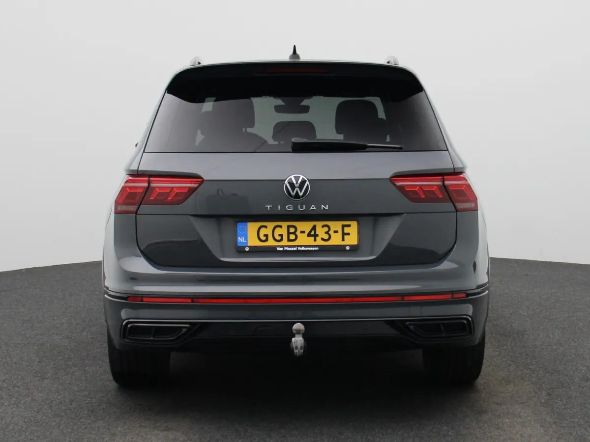 1.4 TSI eHybrid R-Line Business+ 245 PK| SoH 95% | Dealeronderhouden | Trekhaak | Navigatie Pro | 360 Camera | Stoelverwarming | Stuurwielverwarming | 20 Inch Velgen | Dodehoekdetectie | Bla