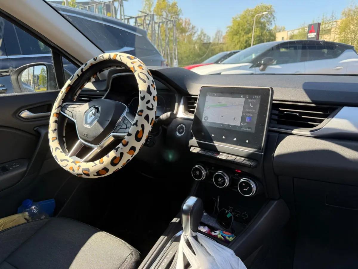 evolution E-Tech hybride 145 | Trekhaak | Parkeercamera | Navigatie | Climate Control |