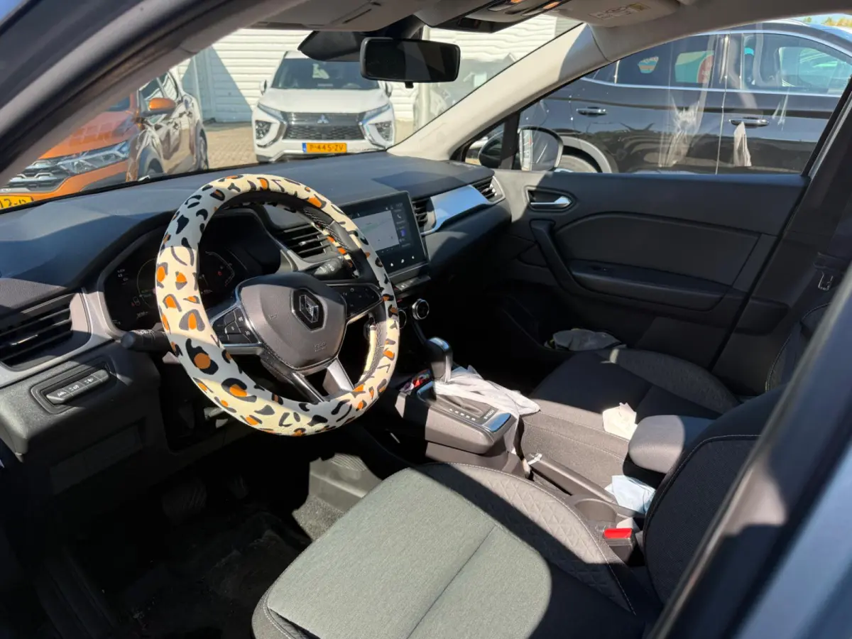evolution E-Tech hybride 145 | Trekhaak | Parkeercamera | Navigatie | Climate Control |
